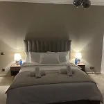 2-Bedroom Luxury Contemporary Apartment Hivernage