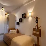 Riad A L\'Ombre Des Orangers