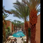 Bienvenus Dans Un Beau Nouveau Riad Tout Entier