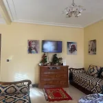 Charming Apartment 5 Min Airport
