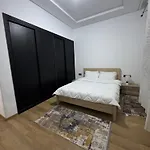 Downtown Apartment With Pool