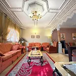 Oranger Family House City Center, Private Large House, Terasse Garden View, Free Parking