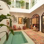 Riad Deva Lina