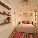 Riad Deva Lina