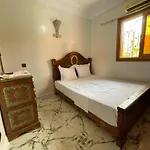 Airport Apartment , Perfect For Early & Late Flights