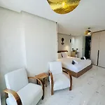 Sompteux Appartement 1 Chambre Piscine A Marrakech