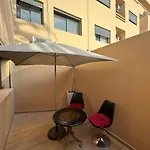 Apartment With Pool In Center