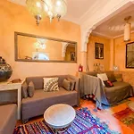 Riad 3 Chambres - Petit Dejeuner Gratuit - Top Position