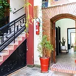 Riad Douirtna