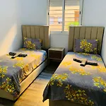 Apartment With Pool Juste Pour Les Familles