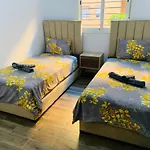 Apartment With Pool Juste Pour Les Familles