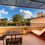 Villa Tal Marrakech Sejour Vip Avec Piscine, Restaurant Et Services Premium