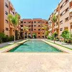 Charming Apartment Near M Avenue Pool, Parking