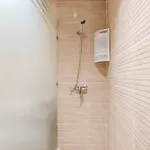 Charming Apartment Near M Avenue Pool, Parking