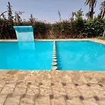 Premium Village Oasis Avec 5 Piscines Et Jardins