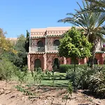 Palmeraie village