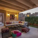 Chez Maya