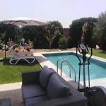Palms Edge Villas Avec Piscine & Jardin Prives