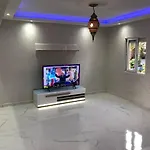 “Yallah”Riyad Triplex For 6 Persons Max