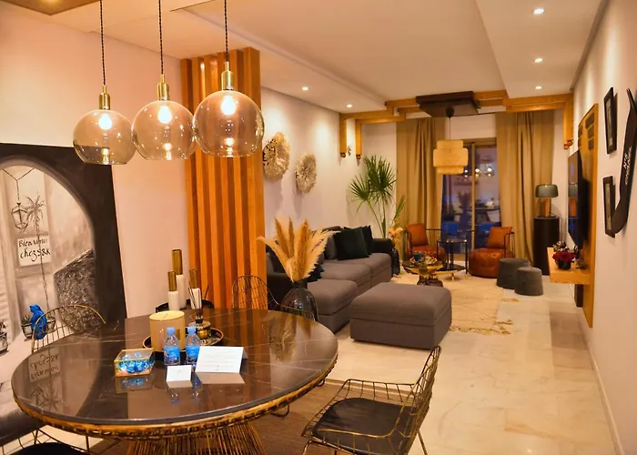 Appartement de prestige climatisé à l\'hivernage 400m de la Gare