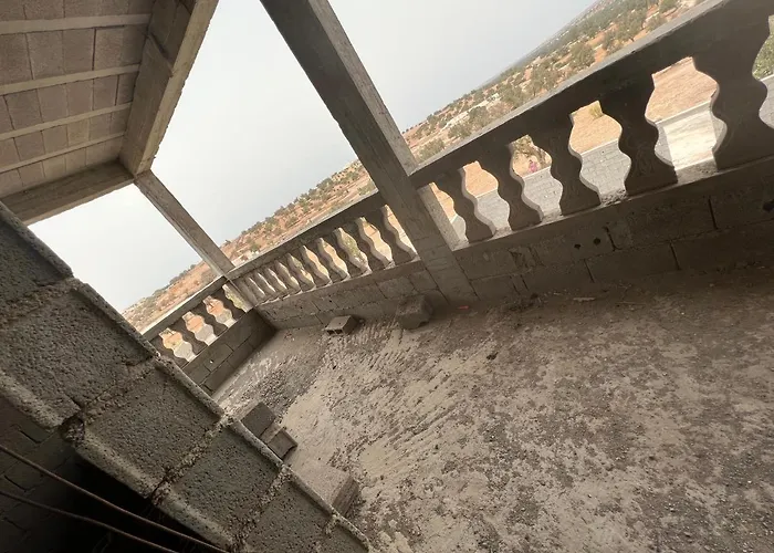 Villa a vendre avec terrain de surface 17000 m