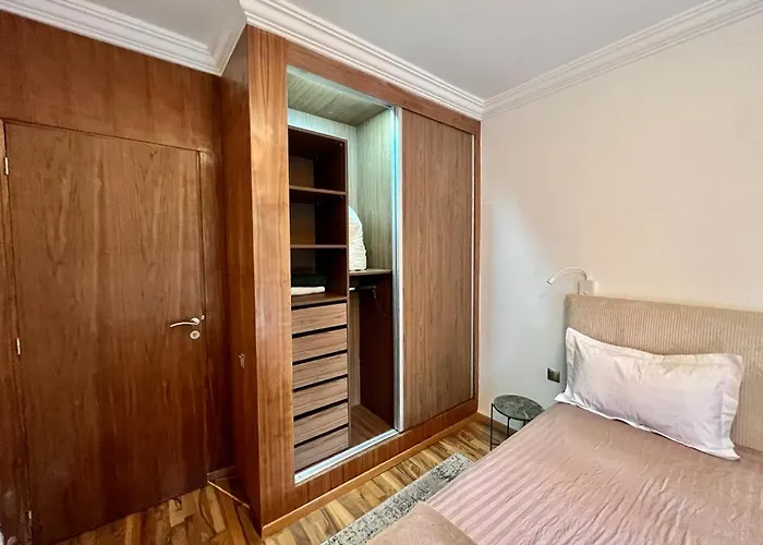 Superbe Appartement Avec Terrasse Et Jardin Au Coeur De L\'Hivernage