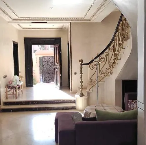 Sublime Villa Prive 5 Chambres Doubles Avec Salle De Bain Et 2 Grand Salon