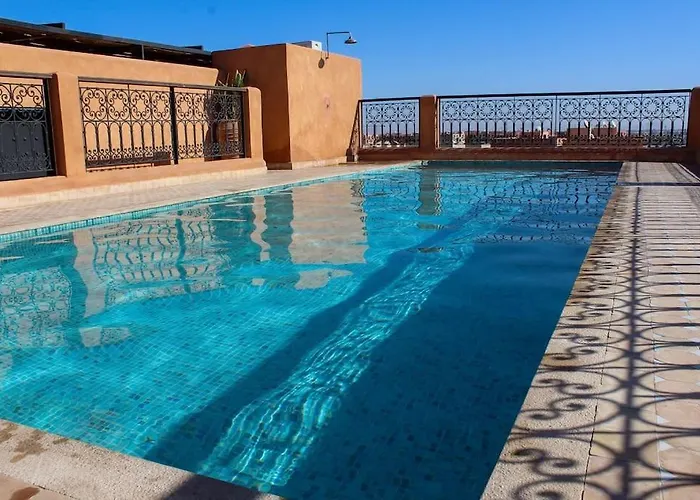 App. Traversant Au Gueliz + Piscine Sur Le Toit