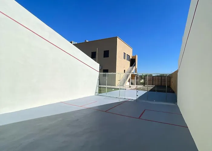 Villa Vista , Piscine 22M , Jeux Jardins , Terrain Squash