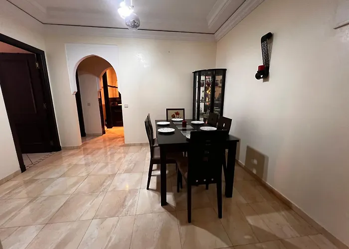 Magnifique, Appartement, Familial, Spacieux 2Chambres Salon Salle A Manger