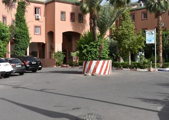 Riad R