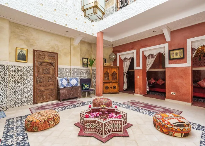 Riad La Fayette 7 Chambres - Petit Dejeuner Gratuit