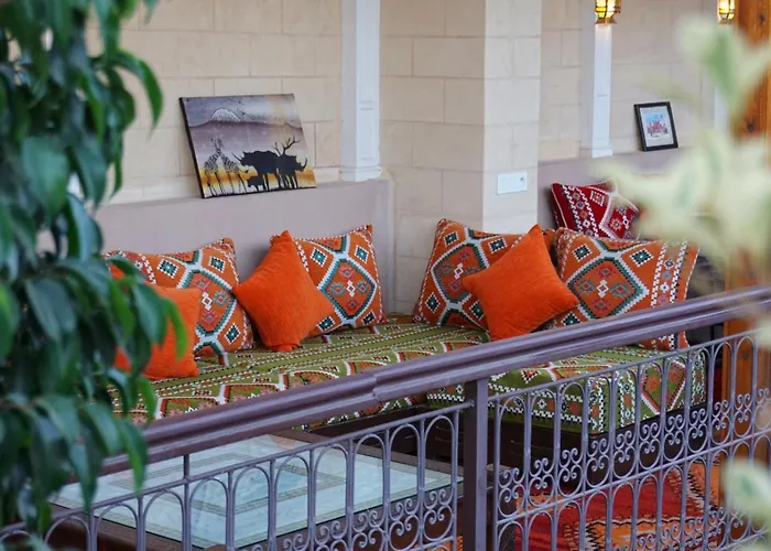 Riad Kale Polis