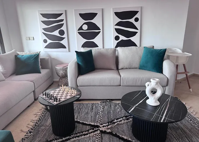 Rentsuite Comfy & Central In Victor Hugo