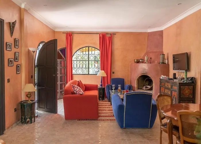 Dar Tasseltant Six Bedroom Villa And Swimming Pool