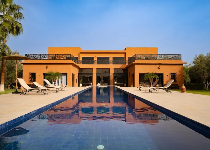 Villa Lilas - Piscine, Jardin & Cinema