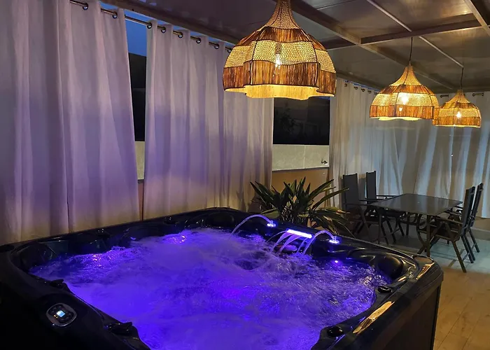 Jacuzzi Charming Luxury Xl Apartment-Avenue M6