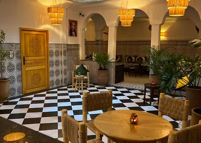 Riad Dar Lakbira