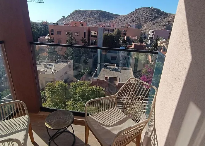 Les 3 Collines - Grand Appart Moderne A Gueliz Avec Vue Et Confort Premium