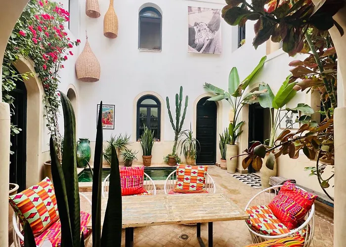 Riad Prive, 5 Suites Et Piscine