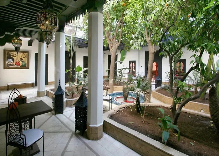Les Jardins D Henia Riad And Hammam
