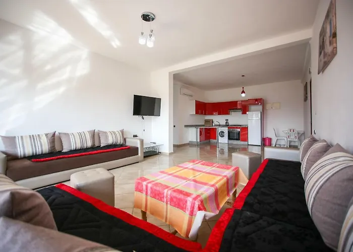Appartement Neuf Entoure De Verdure, Ensoleille