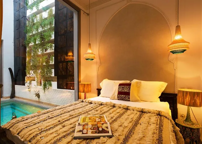 Riad Lumiere