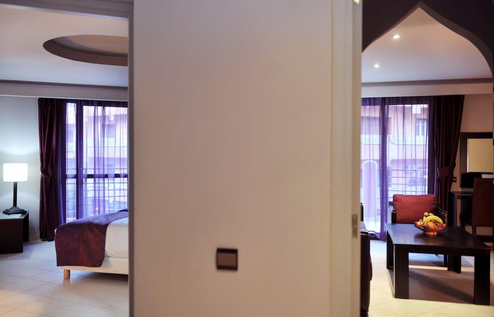 Blue Sea Le Printemps 4*