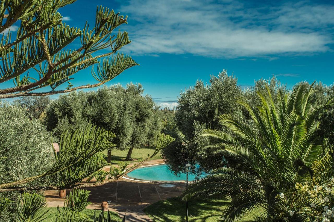 Les Oliviers - A Setting Of Tranquility Villa *