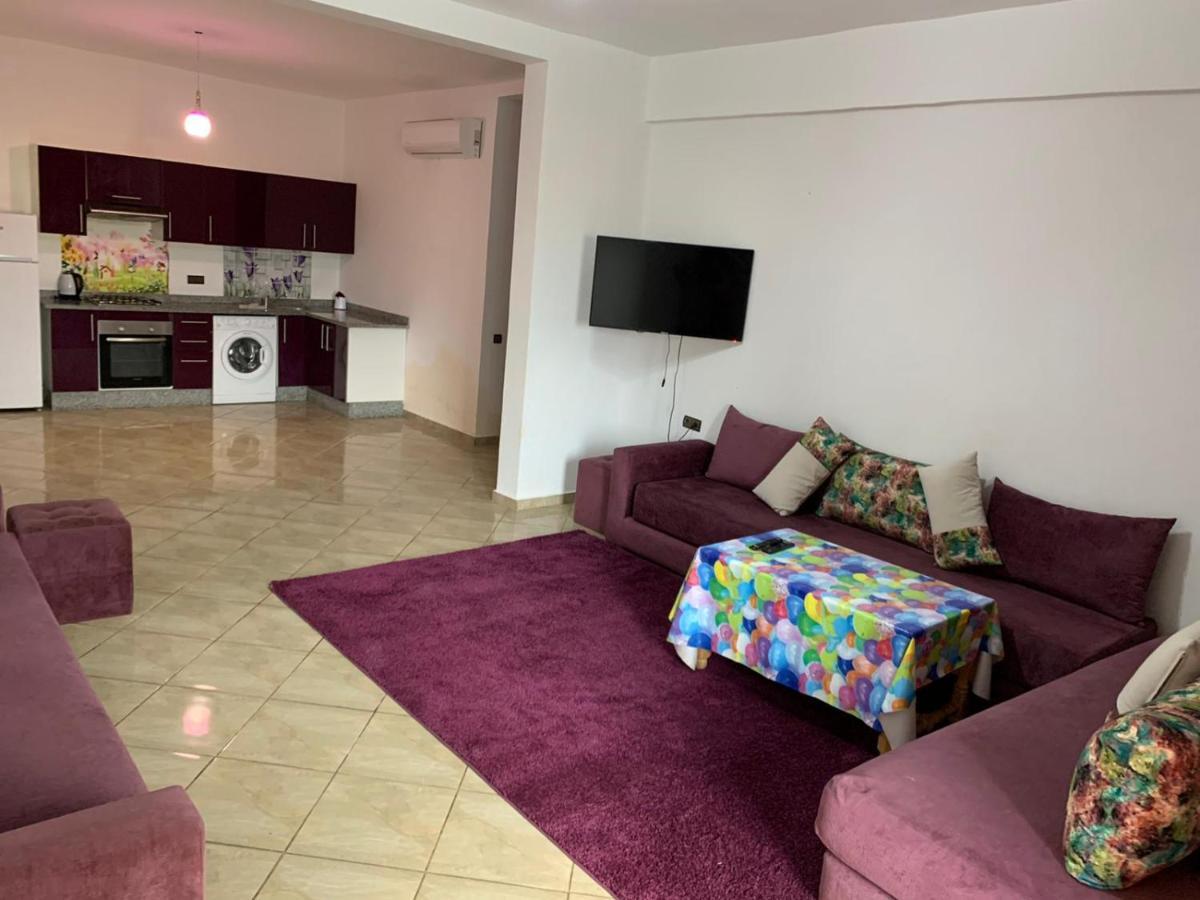 Grand Appartement, Résidence Familiale Avec Grande Piscine Et Jardin Bio *