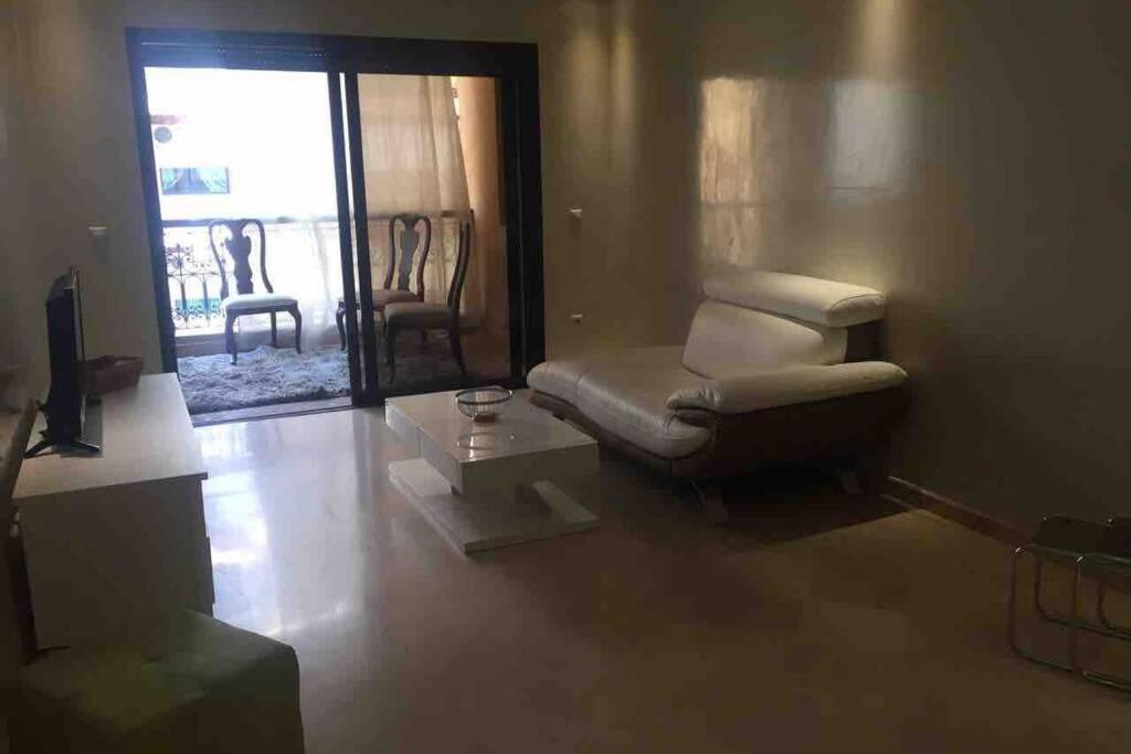 Confort Avec Possibilite Transport Aeroport Apartamento