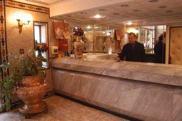 Tachfine Hotel 3*