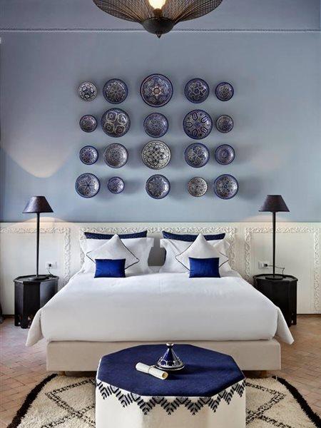 Riad Nashira &