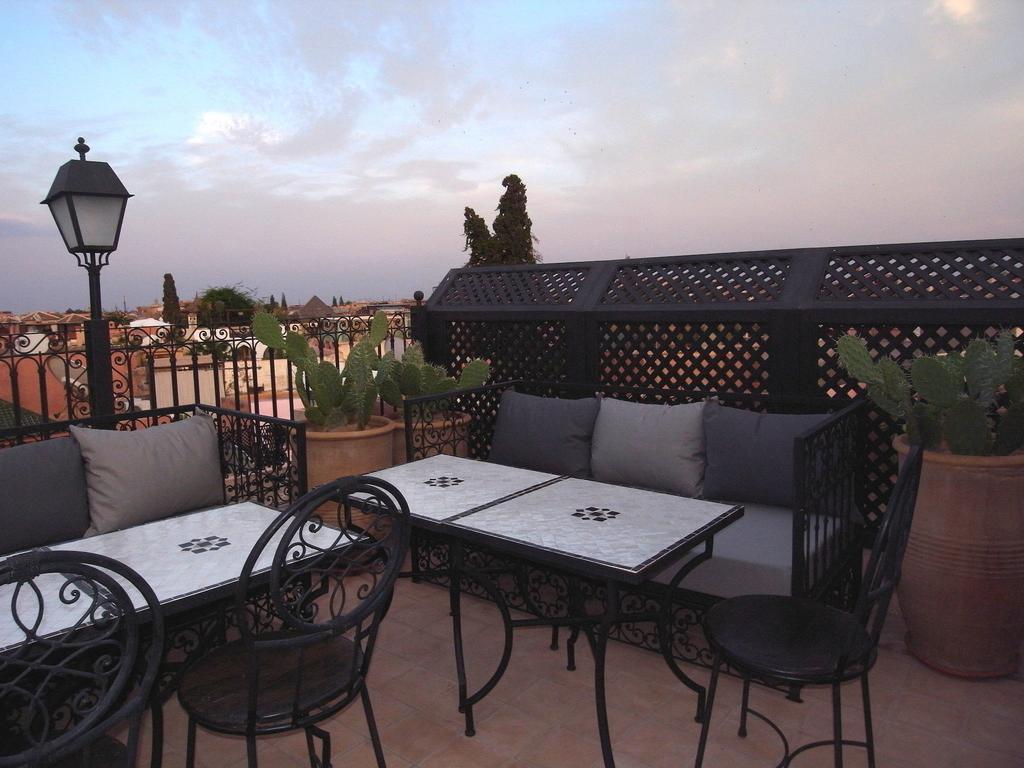 Bazaar Cafe 4*